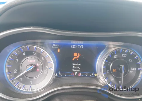 2017 Chrysler 300C из США, поврежденный, VIN 2C3CCAEG7HH551991